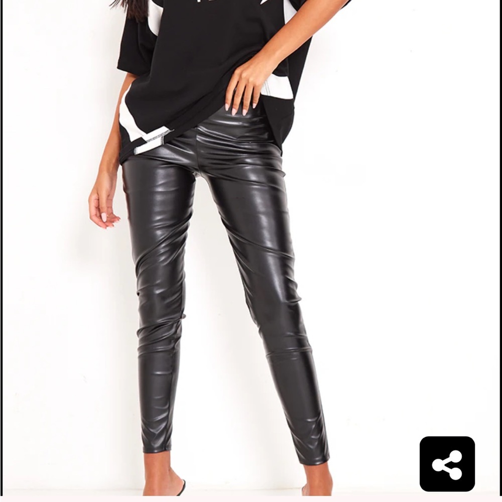 Faux Leather leggings / pants